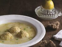 Γιουβαρλάκια: Η σούπα που αγαπάμε τον χειμώνα