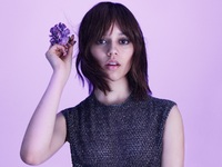 Πάνε τα goth μαύρα, η «Wednesday» έγινε ...