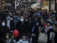 Πλεύρης: Σταδιακή άρση όλων των μέτρων ω...