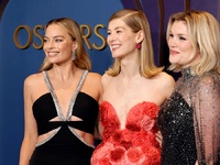 Σαν κι εσένα καμιά: Λουλουδένια οπτασία ...