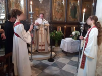 Επιστρέφει στα καθήκοντα του ο ιερέας πο...