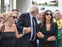 Στα δικαστήρια οι κόρες της Λάσκαρη για ...