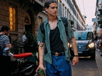 Στην πασαρέλα Versace και στο φακό της ι...