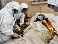 Κορωνοϊός: Κόβονται όλες οι άδειες στο τ...