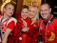 Λένα Δροσάκη και Νάντια Μπουλέ ξεφάντωσα...