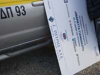 Πάτρα: Ξήλωμα πινακίδων στα σχολεία- Μαρ...