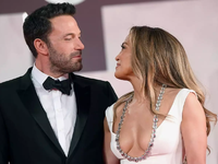 Η Τζένιφερ Λόπεζ αναπολεί το 2022 με αδη...