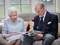 H Βασίλισσα Ελισάβετ και ο Πρίγκιπας Φίλ...