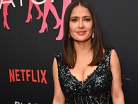 Σάλμα Χάγιεκ: Απαστράπτουσα με super gla...