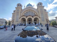 Πάτρα: Σε κλίμα οδύνης η κηδεία του επιχ...