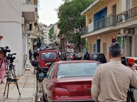 Πάτρα - Τώρα: Πολιορκία από δημοσιογράφο...