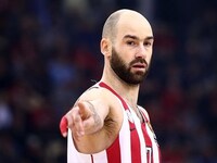 O Σπανούλης ανακοίνωσε την απόσυρσή του!