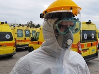 Αυτοί είναι οι διασώστες του ΕΚΑΒ που έσ...