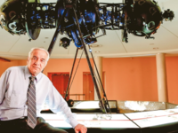 Διονύσης Σιμόπουλος: Οι εξωγήινοι μπορεί...