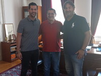 Στον Πελετίδη Σταθάκης και Μπέιλ