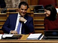 Νάσος Ηλιόπουλος: Σκοταδισμός και διαφήμ...