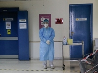 ΠΟΕΔΗΝ: Ανεμβολίαστοι εργαζόμενοι στα νο...