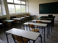 Αιτωλικό: Έπεσαν σοβάδες από το ταβάνι σ...