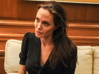 Αντζελίνα Τζολί: Έξι μήνες πριν από το δ...