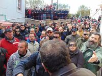 Καλά στην υγεία τους οι Πατρινοί αστυνομ...