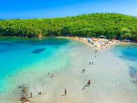 Σύβοτα: Το παραθαλάσσιο θέρετρο της Θεσπρωτίας