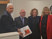 Φ. Ζαΐμης: «Η προσφορά εκπαιδευτικού απι...