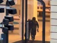 Σε εξέλιξη η κατάσταση ομηρίας στο Άμστε...