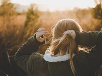 Αραίωση μαλλιών: 9 τρόποι να την αντιμετωπίσετε