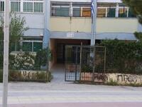 Πάτρα: Πετούσαν δυναμιτάκια στο προαύλιο...