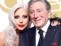 Ο θρύλος Τόνι Μπένετ συναντά ξανά την Lady Gaga