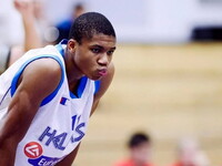H FIBA θυμήθηκε την πρώτη εμφάνιση του Γ...