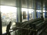  Ο Ρουβίκωνας έσπασε με βαριοπούλες το σ...