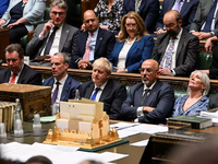 Βρετανία: Χάνει κι άλλους ο Μπόρις Τζόνσ...