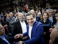 Ξεκινάει περιοδεία από την Πάτρα ο Αλέξη...