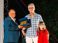 Ο Ελληνοαμερικανός σκηνοθέτης Αλεξάντερ ...