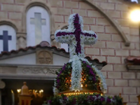 Μεγάλη Παρασκευή: Η Ακολουθία των Μεγάλω...