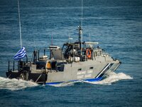 Πάτμος: 34χρονος πήδηξε από πλοίο στη θά...
