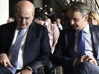 Υποκλοπές: Δημοσίευμα για την παρακολούθ...