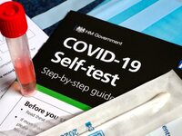 Πάτρα: Απευθείας από φαρμακαποθήκη τα se...