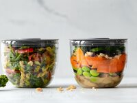 Το κόλπο για να καθαρίσετε τα πλαστικά τ...