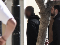 Κολωνός: Για ενδοοικογενειακή βία και όχ...