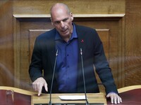Βαρουφάκης: Παραίτηση του πρωθυπουργού κ...