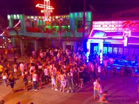 Βρετανίδες τουρίστριες με κορωνοϊό το ΄σ...