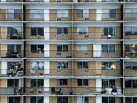 Έρευνα της επιτροπής HOUS για τη στεγαστ...