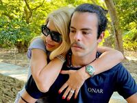 Ελένη Μενεγάκη: Πρωινός καφές με τον γιο...