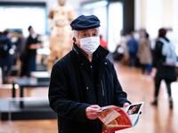 ΤΡΙΑΝΤΑ ΕΝΑ τα κρούσματα του κορωνοϊού σ...