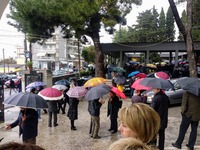 Βουβός θρήνος στην πολιτική κηδεία του κ...