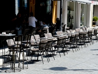 Άρση μέτρων: Μείωση του τζίρου 50% σε κα...