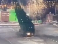 Καζακστάν: Η στιγμή που επικίνδυνος οδηγ...