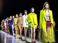 Φοβού τα micro shorts! Πρώτη ματιά στα ε...